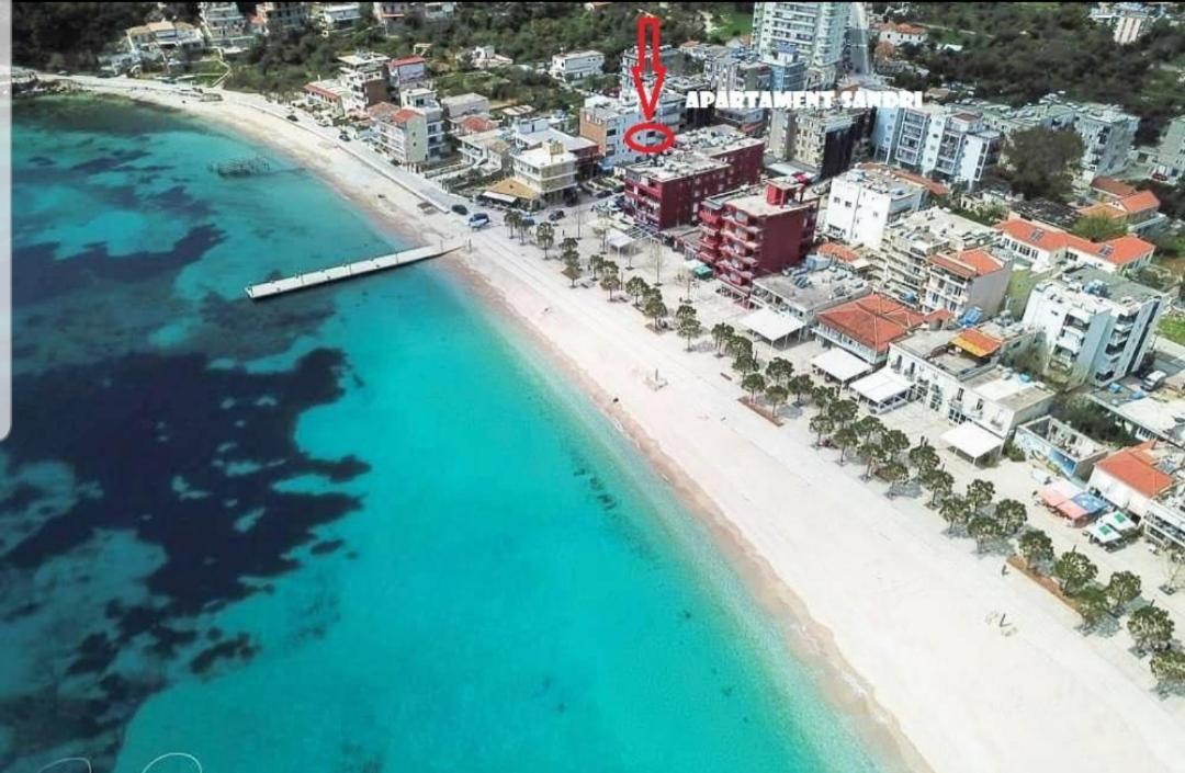 Sandri Apartment Himare Bagian luar foto