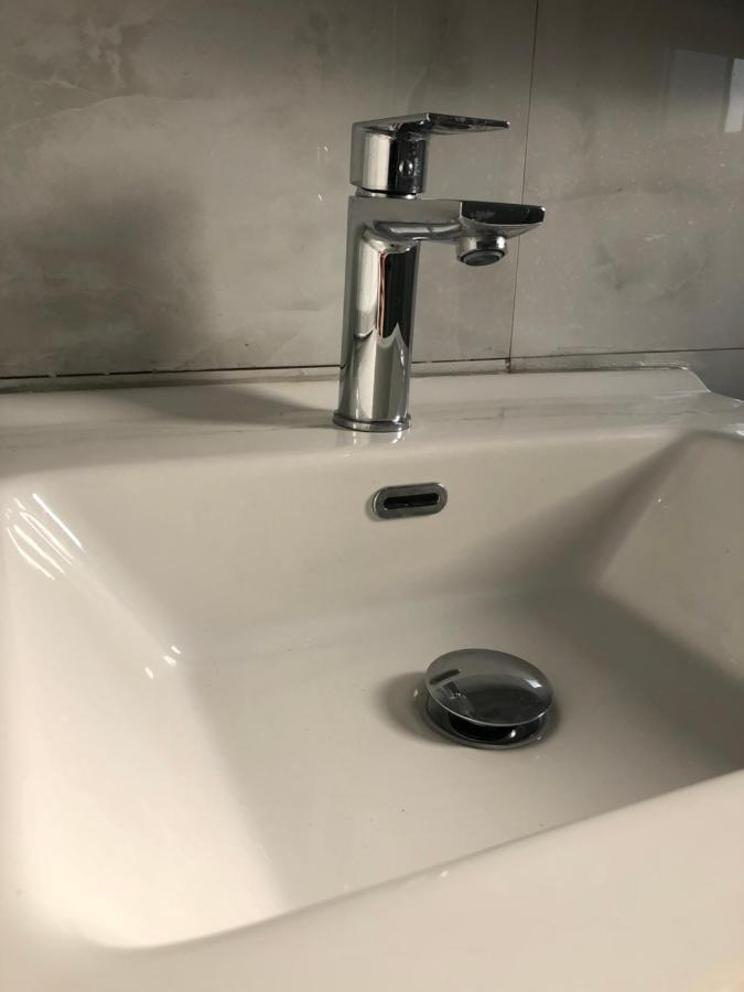 Sandri Apartment Himare Bagian luar foto