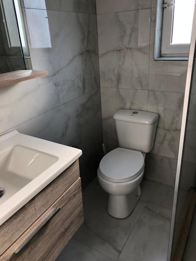 Sandri Apartment Himare Bagian luar foto