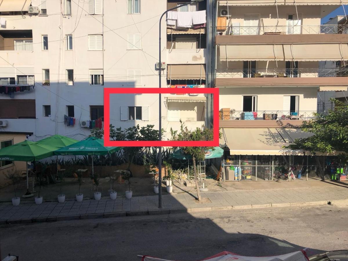 Sandri Apartment Himare Bagian luar foto
