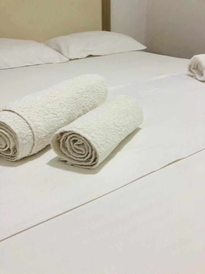 Sandri Apartment Himare Bagian luar foto