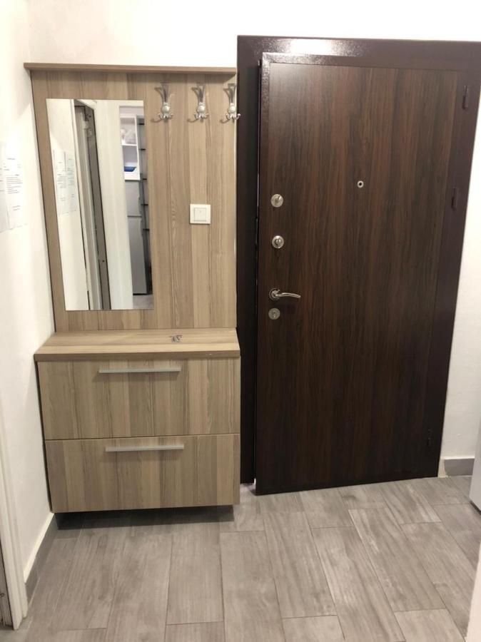 Sandri Apartment Himare Bagian luar foto